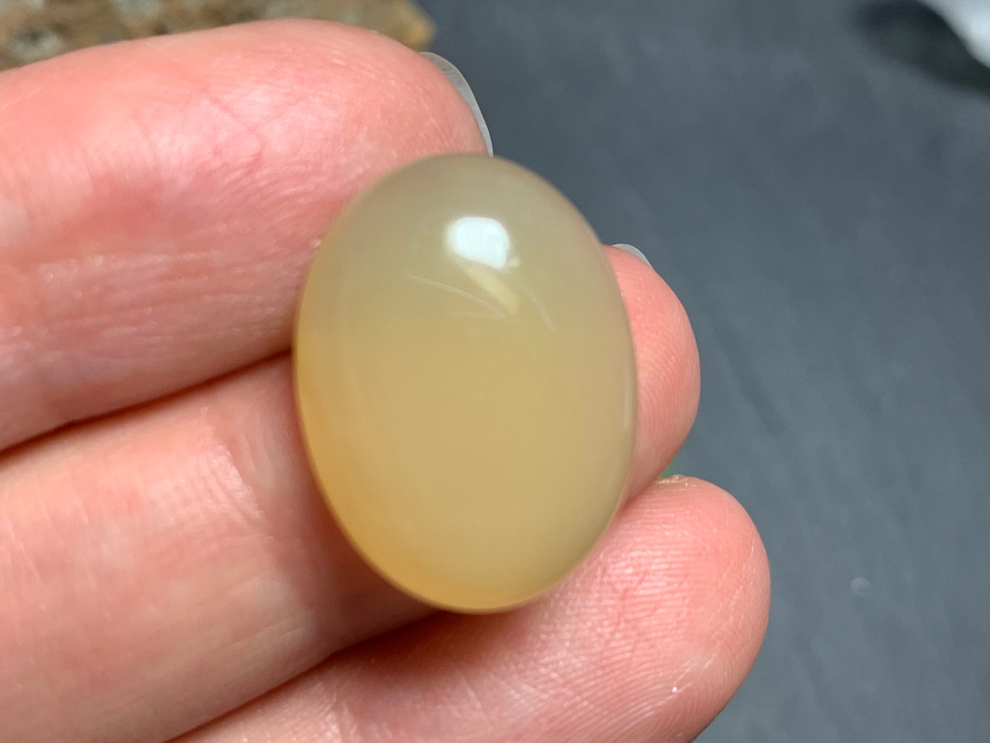 Yellow Opal oval 15x20mm cabochon - Calibrated cabochons