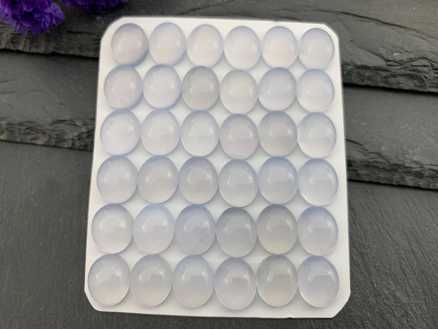 Blue Chalcedony oval 10x12mm cabochon - Calibrated cabochons