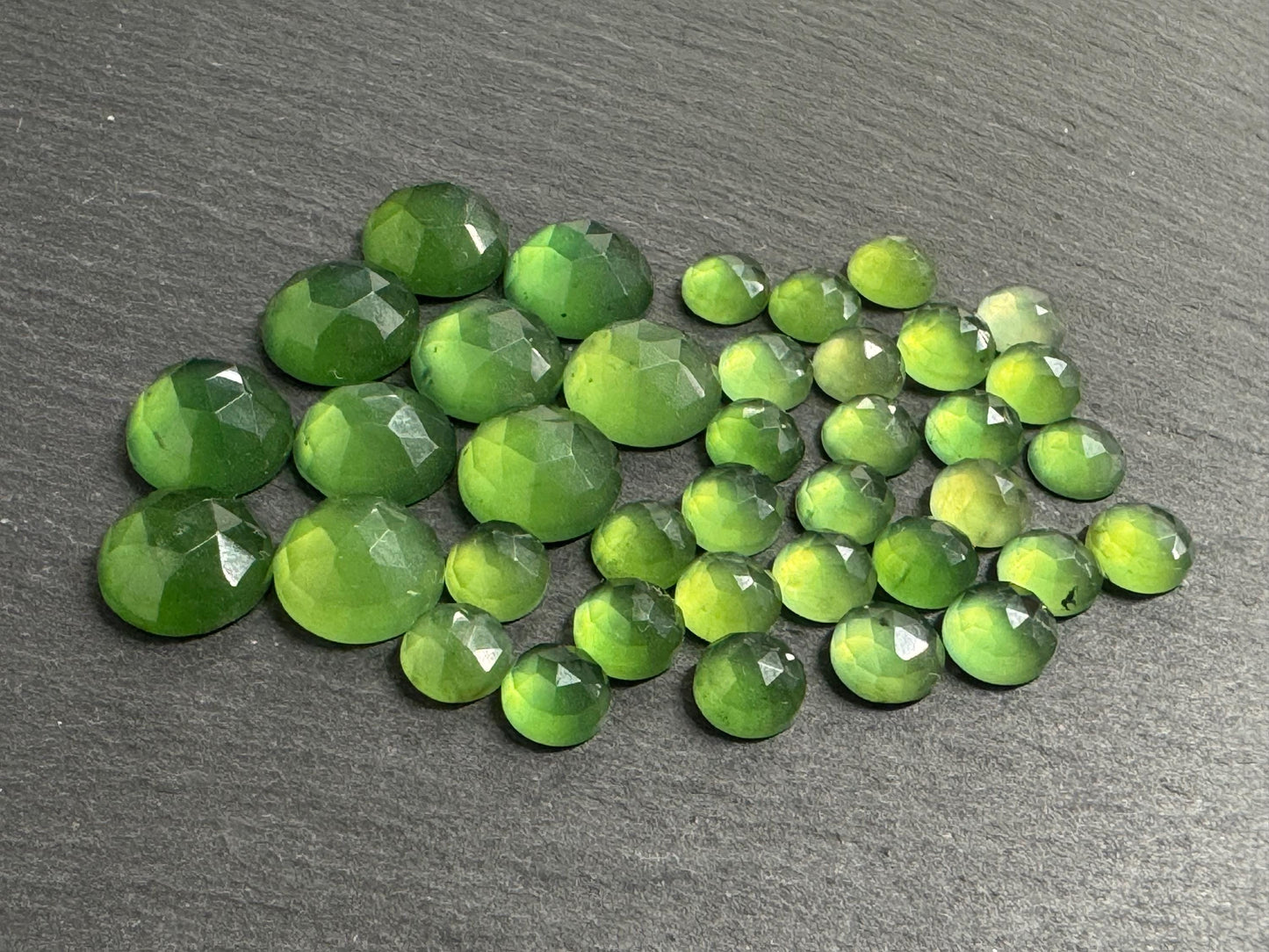 Faceted Serpentine round 6, 10mm cabochon