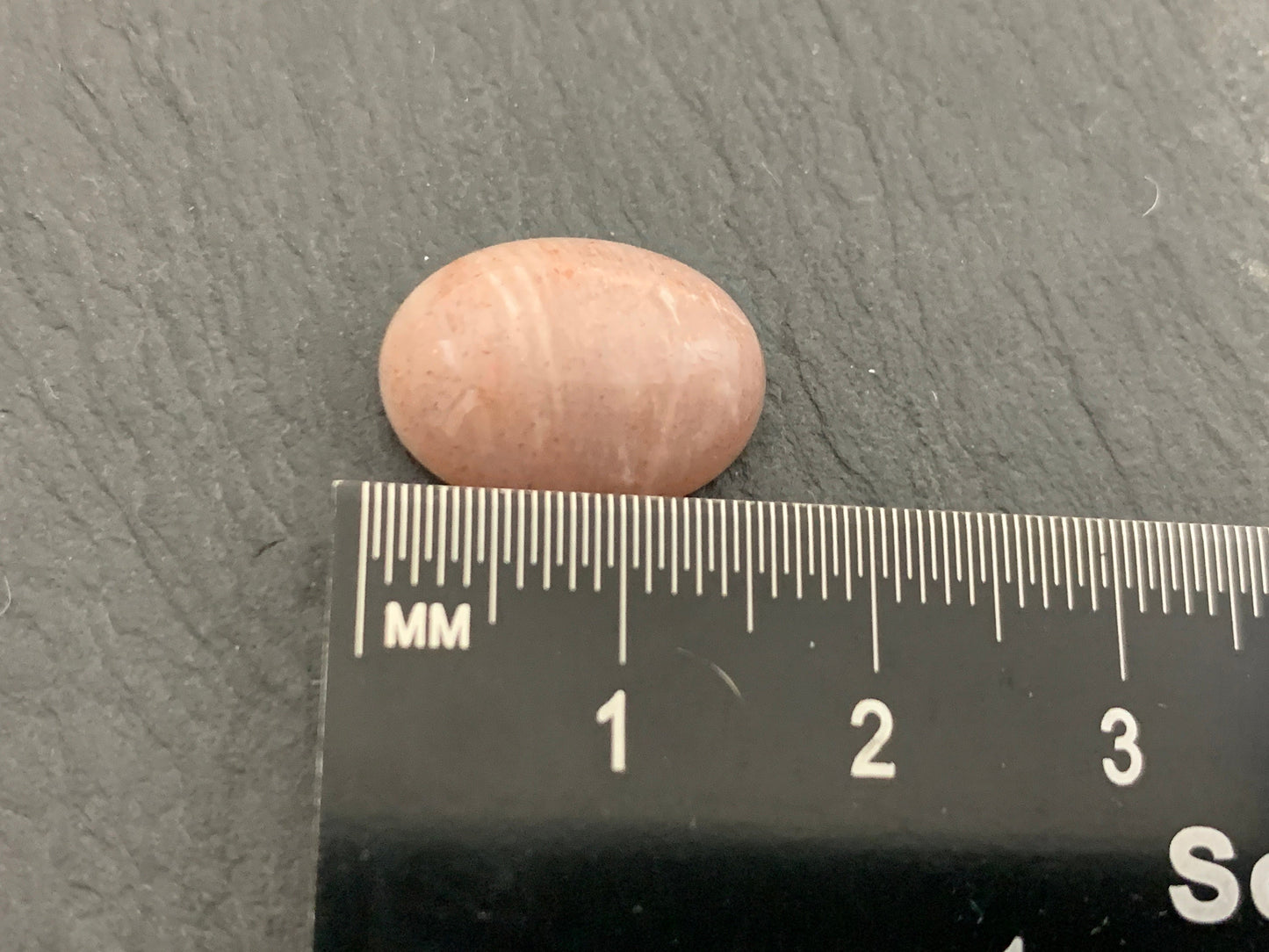 Pink Moonstone oval 12x16mm Cabochon - Calibrated cabochons