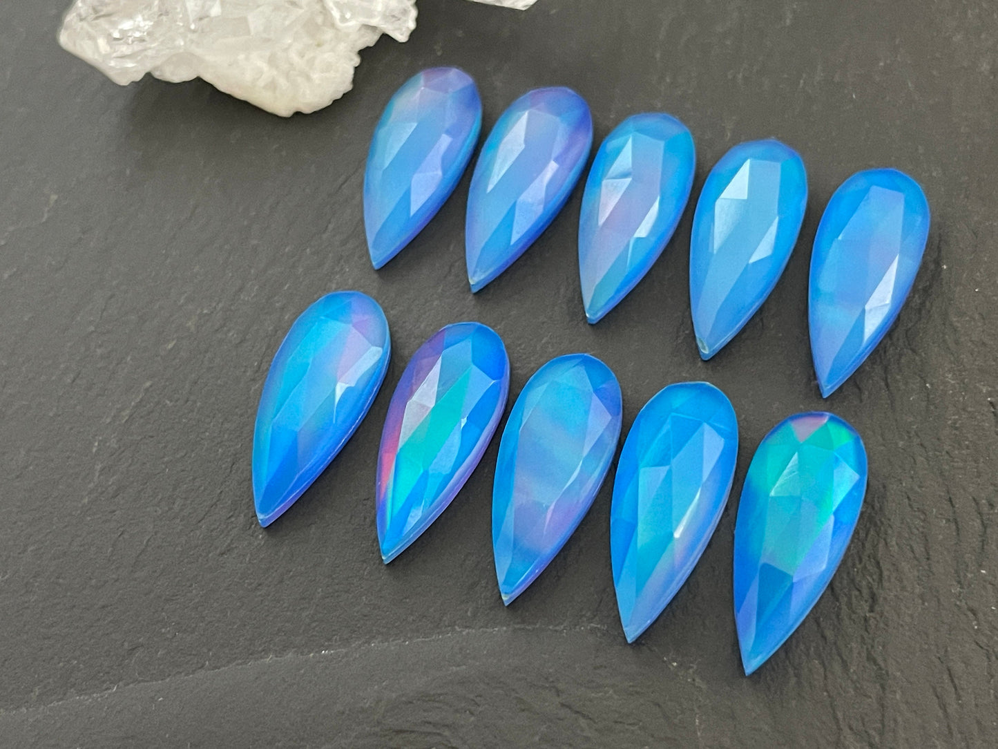 Faceted Aurora Opal Pear 8x20mm cabochon - Doublet cabochons
