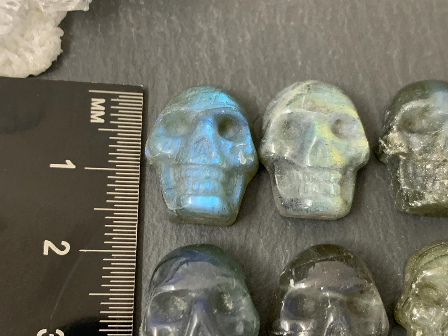Labradorite skull 17- 18mm cabochon