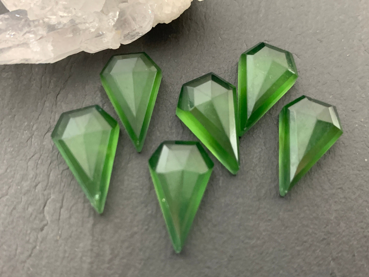 Faceted Serpentine rhombus 10x16mm cabochon