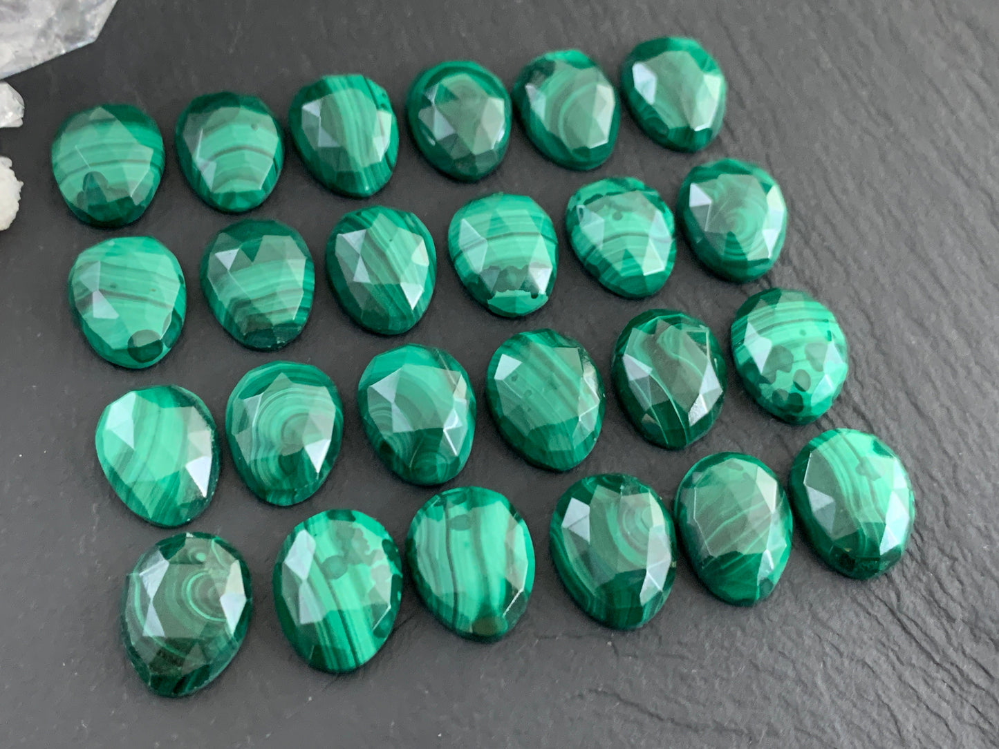 Faceted Malachite 10x14mm cabochon - Calibrated cabochons