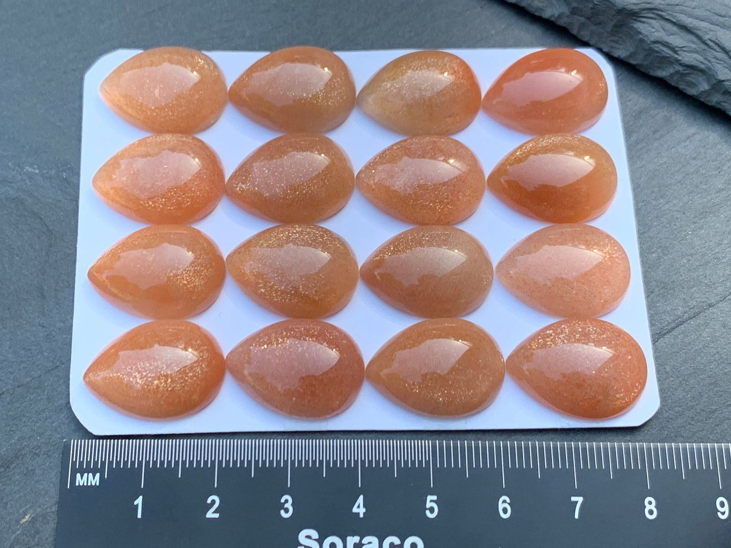 Goldsand Sunstone pear 15x20mm cabochon - Calibrated cabochons