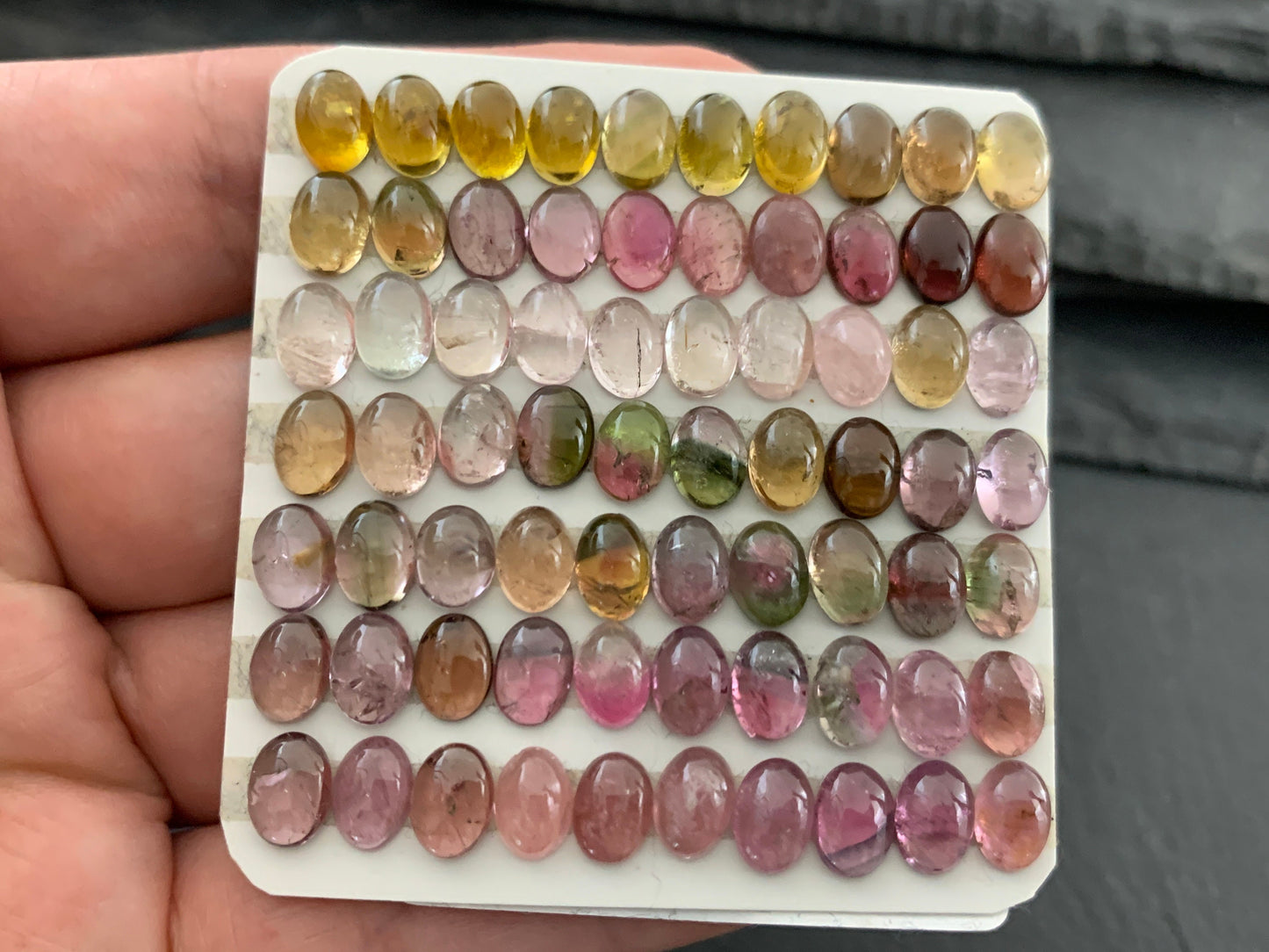 Tourmaline oval 5x7mm cabochon - Calibrated cabochons
