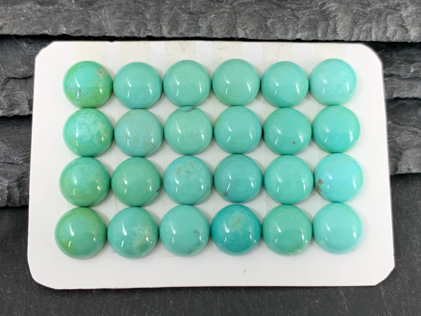 Turquoise round 8mm cabochon - Calibrated cabochons