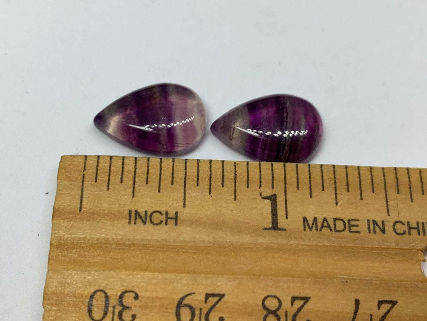 Purple Fluorite pear 10x15mm Cabochon - Calibrated cabochons