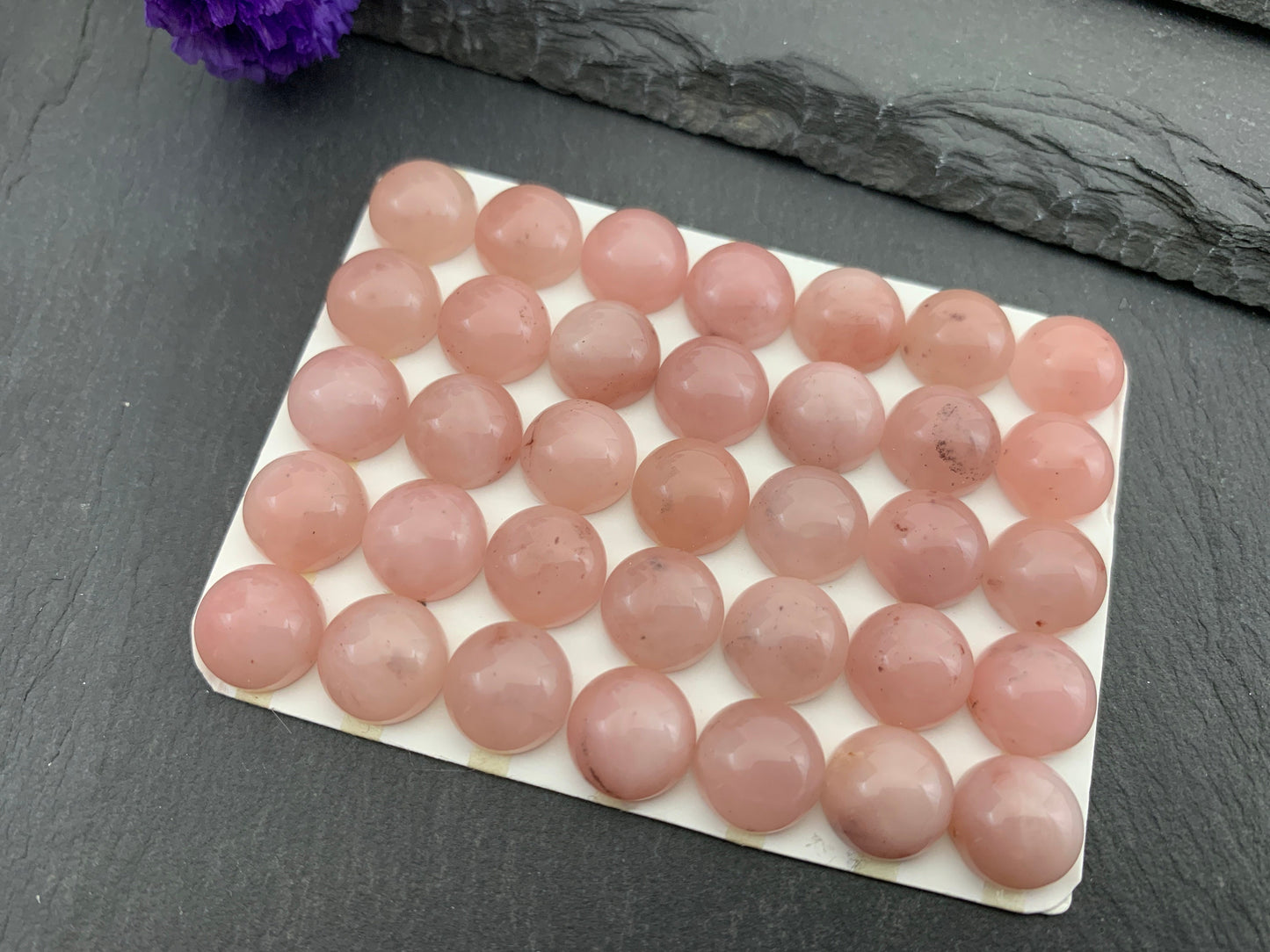 Pink Chalcedony round 10mm cabochon - Calibrated cabochons