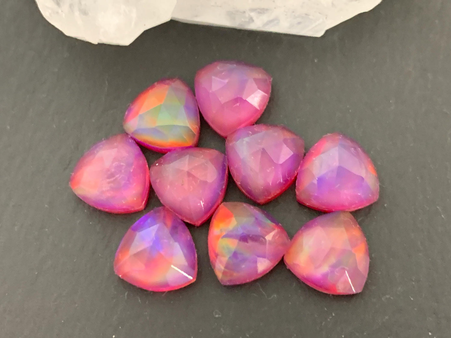 Faceted Aurora Opal trillion 10mm cabochon - Doublet cabochons