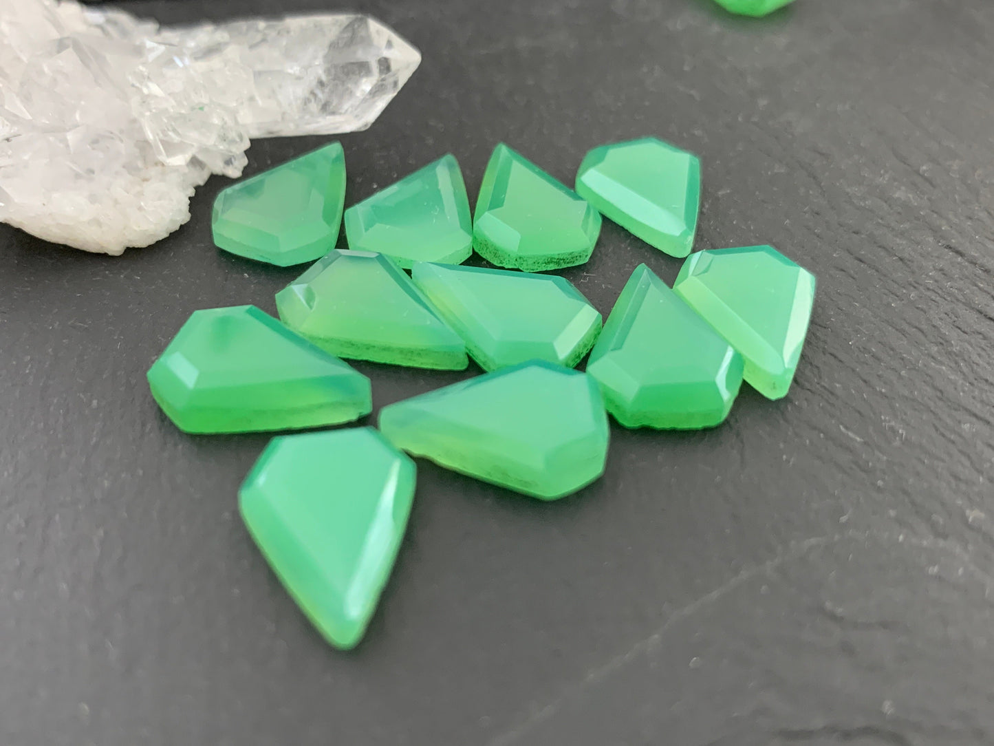 Faceted Chrysoprase diamond 10x14mm cabochon