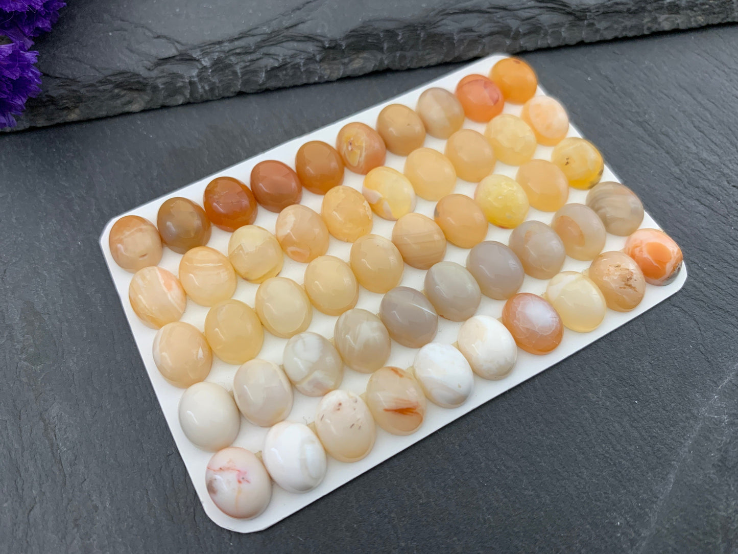 Mexican Opal oval 8x10mm cabochon