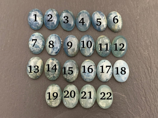 Second Quality Aquamarine oval 10x14mm cabochon - Calibrated cabochons