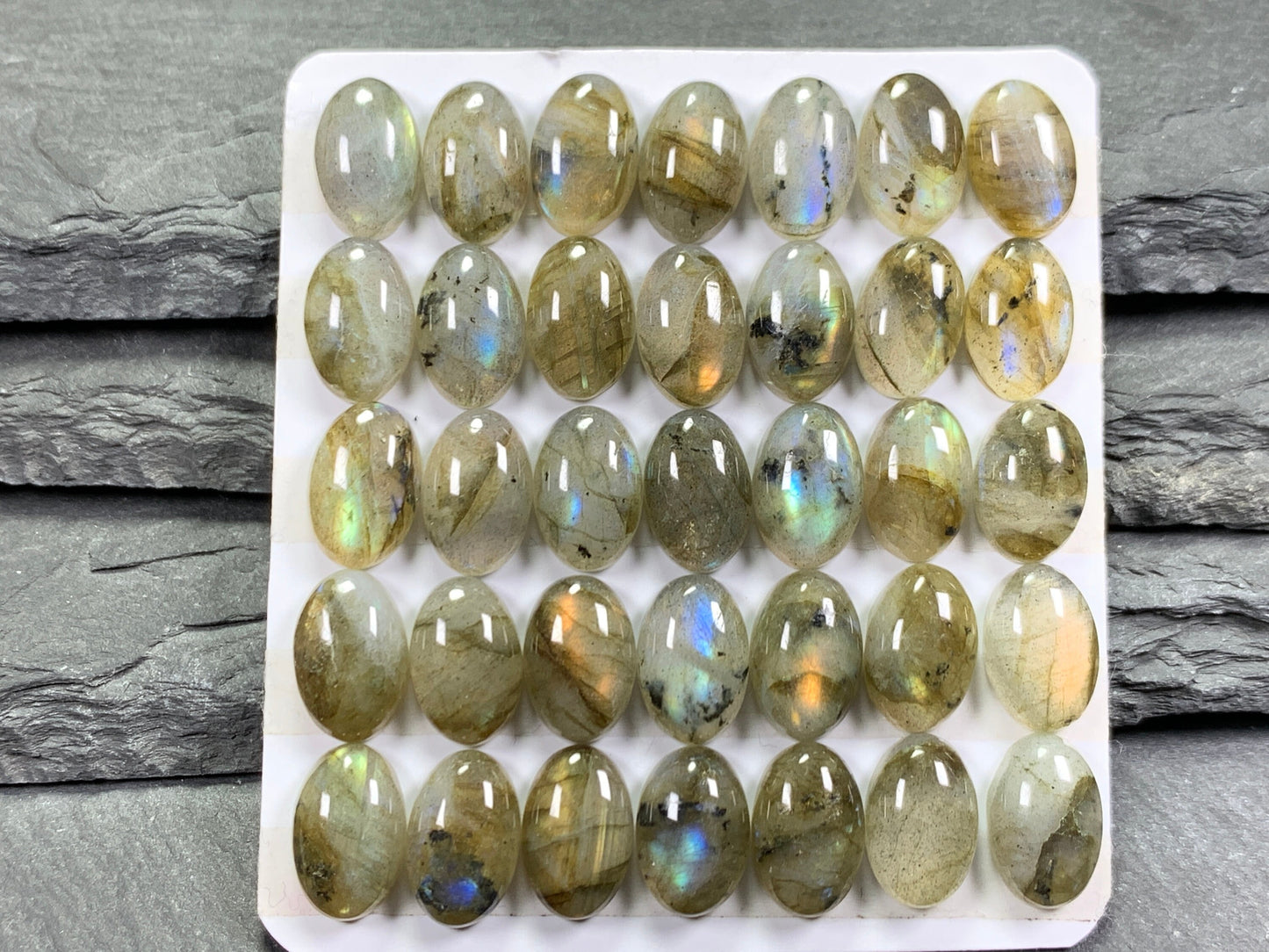 Labradorite oval 8x12mm cabochon - Calibrated cabochons