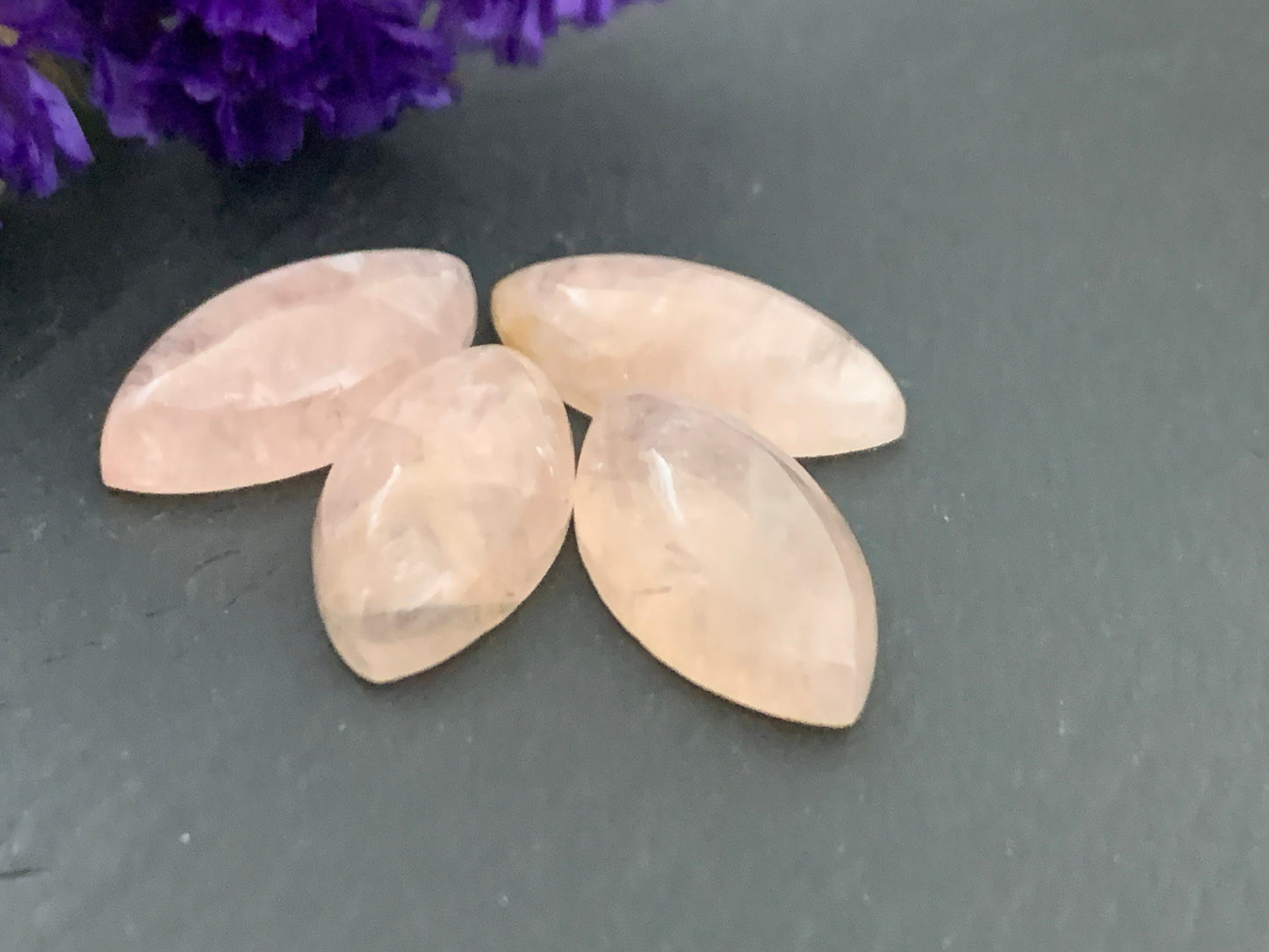 Salmon Morganite marquise 10x20mm cabochon - Calibrated cabochons