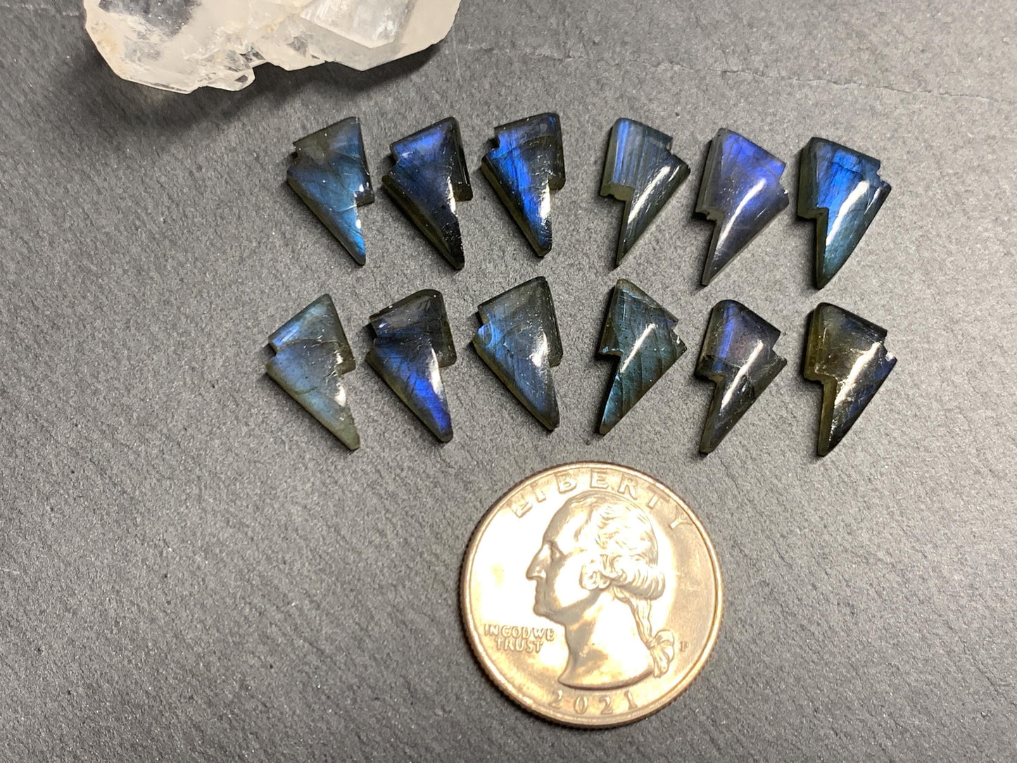 Labradorite lightning bolt 9x13mm cabochon - Single cabochon