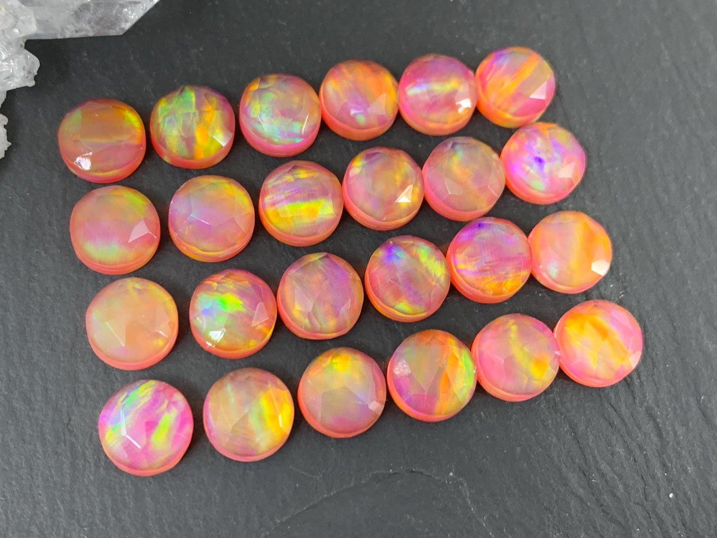 Aurora Opal round 8mm cabochon - Doublet cabochons