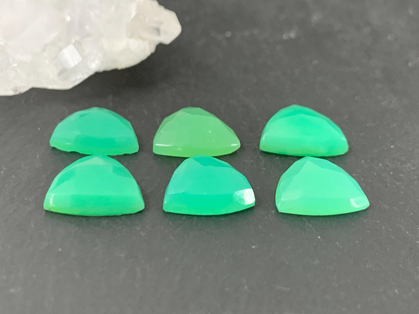 Chrysoprase Triangle Cabochon – 10mm Faceted Top Gem, Natural Green Gemstone