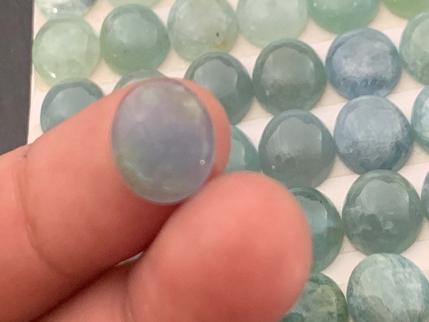 Aquamarine oval 10x12mm cabochon - Calibrated cabochons