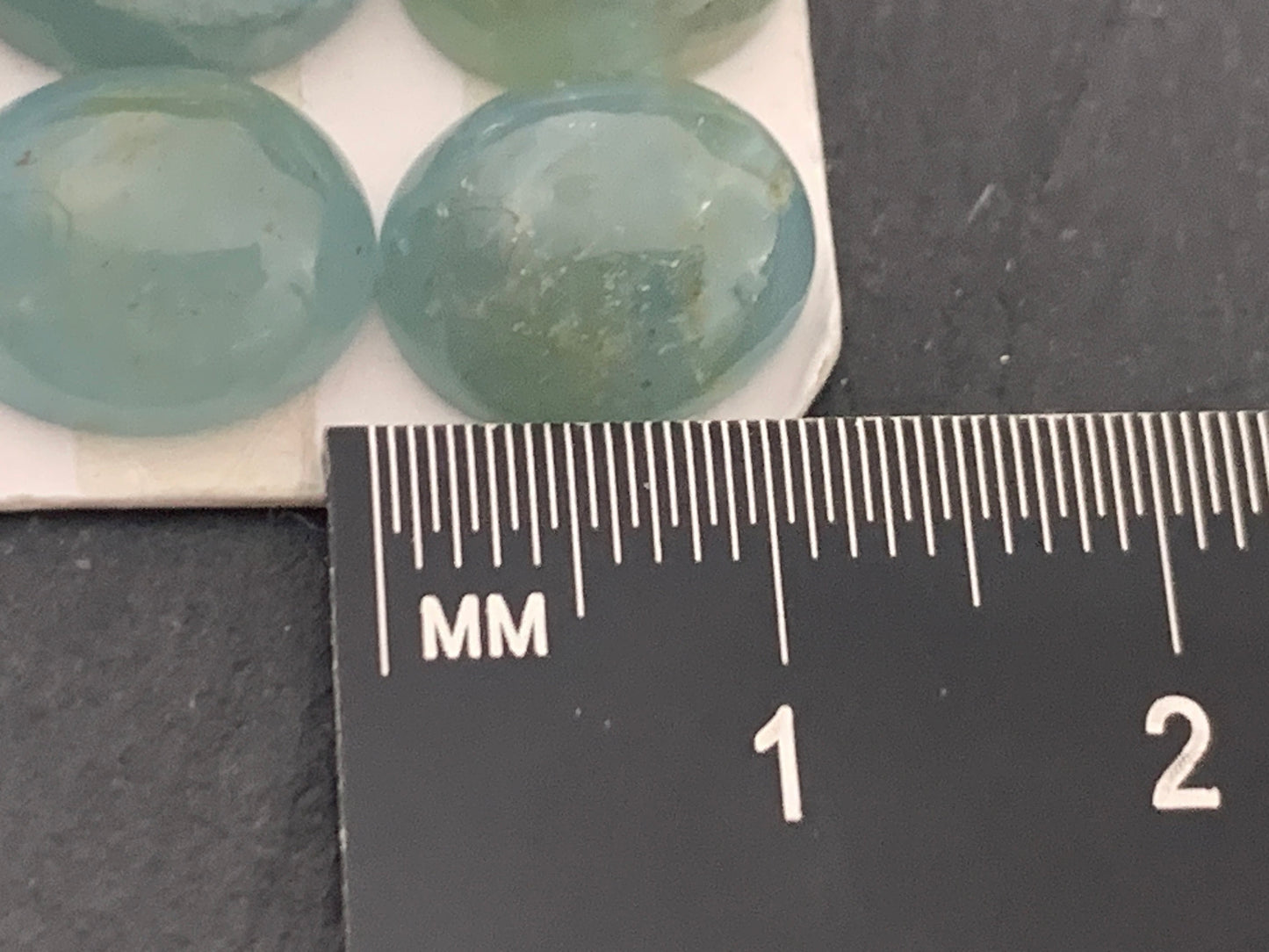 Aquamarine oval 10x12mm cabochon - Calibrated cabochons