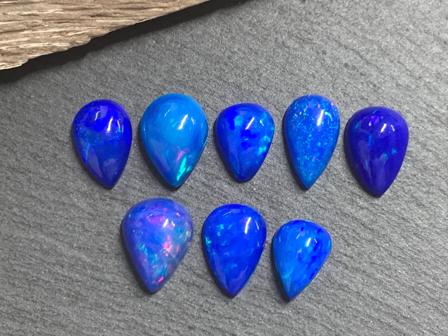 Ethiopian Opal pear 10-12mm long cabochon - Natural Opal smoked to blue color