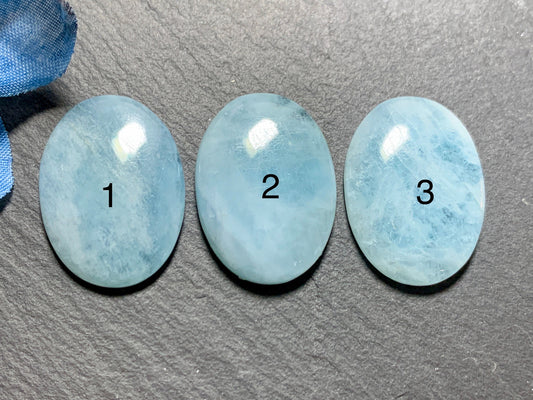 Aquamarine oval 18x25mm cabochon - Calibrated cabochons