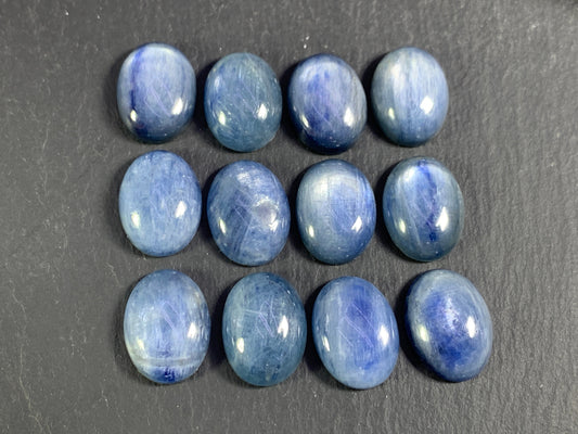Kyanite oval 12x16mm cabochon - Calibrated cabochons