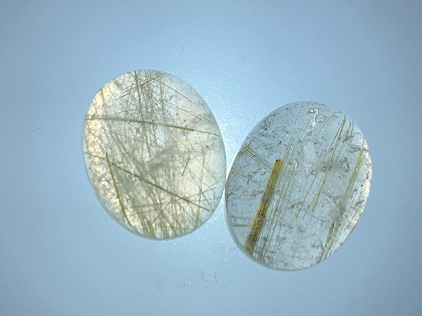 Gold rutilated quartz oval 8x10mm cabochon - Calibrated cabochons