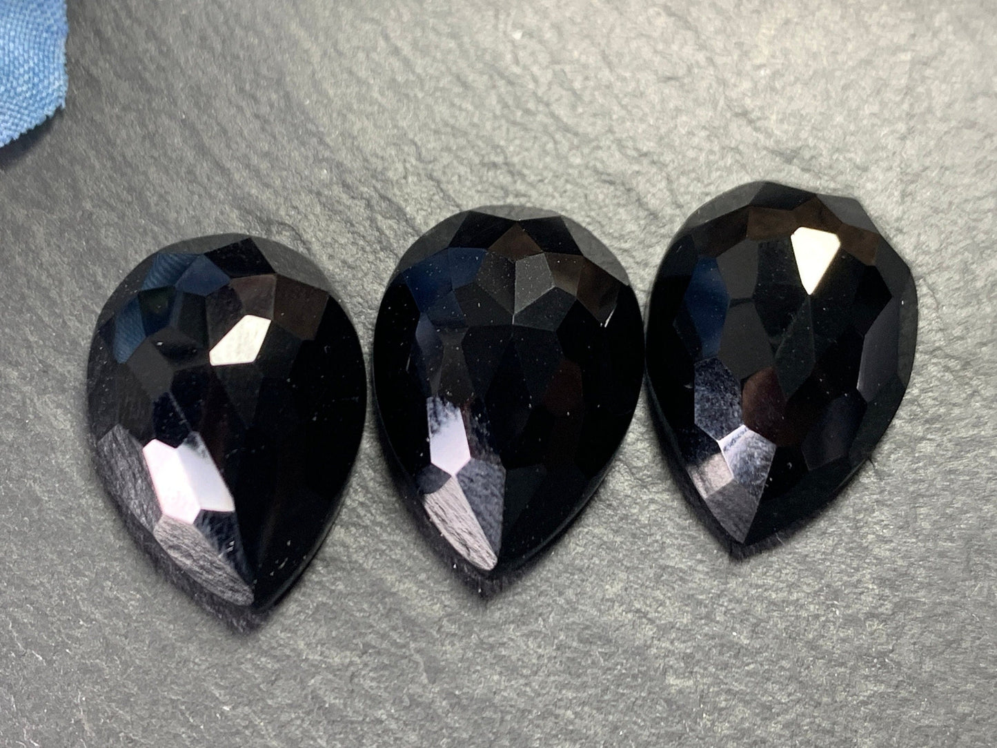 Faceted black Agate pear 13x18mm cabochon