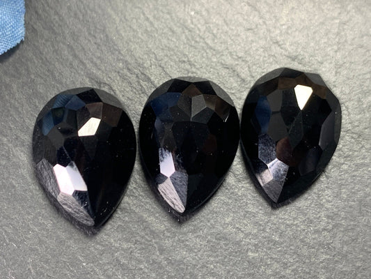 Faceted black Agate pear 13x18mm cabochon