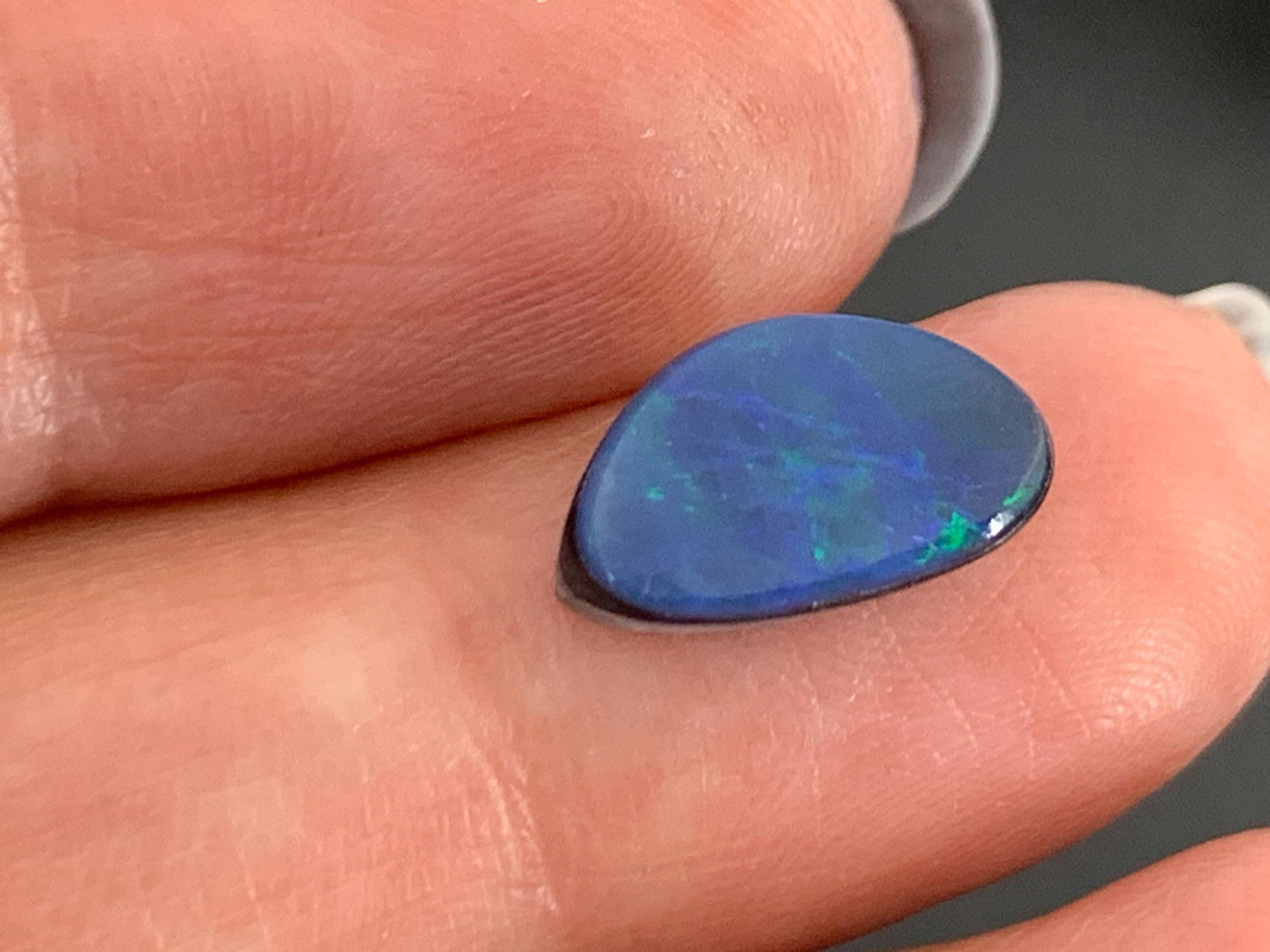 Australian Opal Doublet 7x11x4mm cabochon