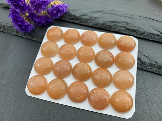 Gold Sunstone round 15mm cabochon - Calibrated cabochons