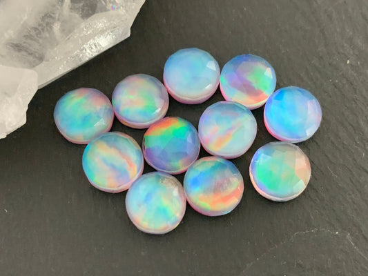 Faceted Aurora Opal round 10mm cabochon - Doublet cabochon
