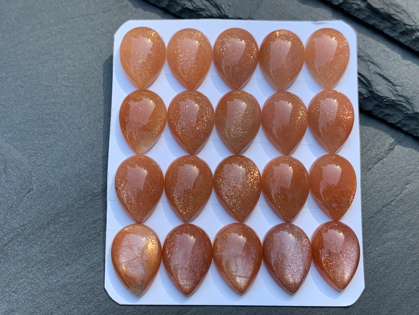GoldSand Sunstone pear 13x18mm cabochon