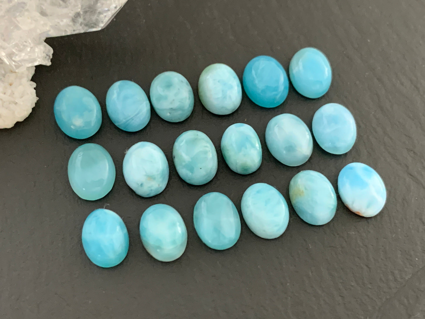 Larimar oval 7x9mm cabochon