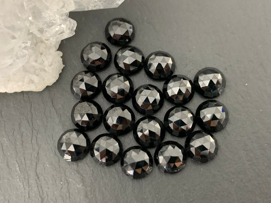 Faceted Black Spinel round 6mm cabochon - Calibrated cabochons