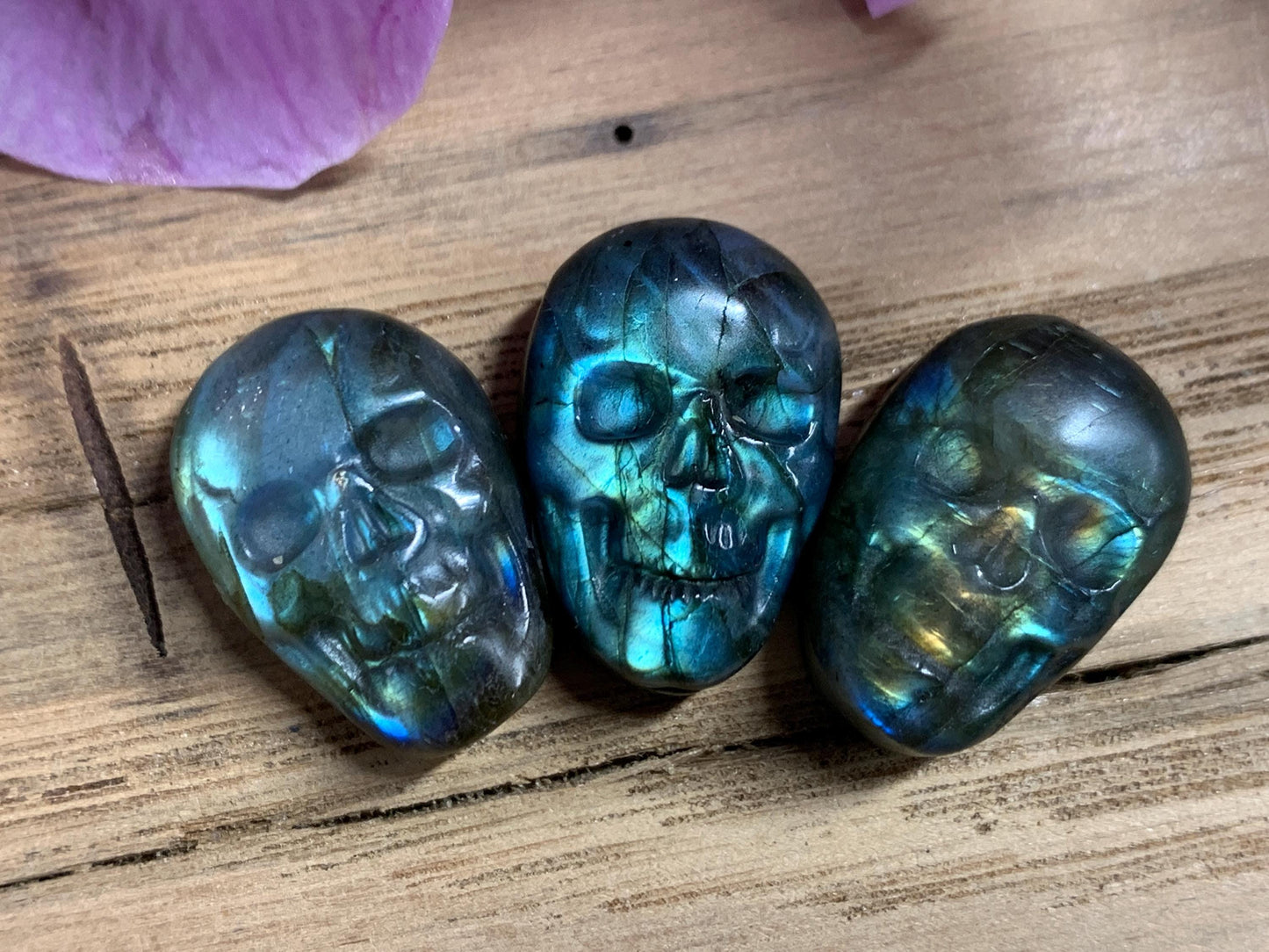 Labradorite Skull Carving 22mm long Rainbow Flash Crystal Skull, Gothic Crystal Decor, Witchy Jewelry