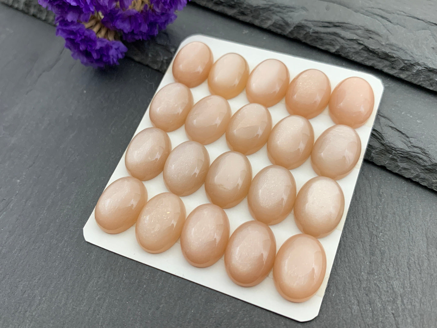 Peach Moonstone oval 12x16mm cabochon - Calibrated cabochons
