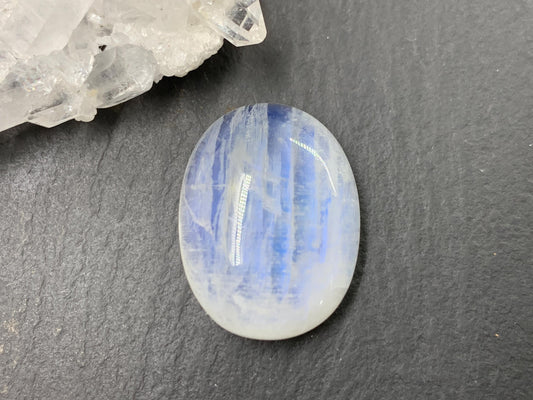 Rainbow Moonstone oval 22x17x8mm cabochon