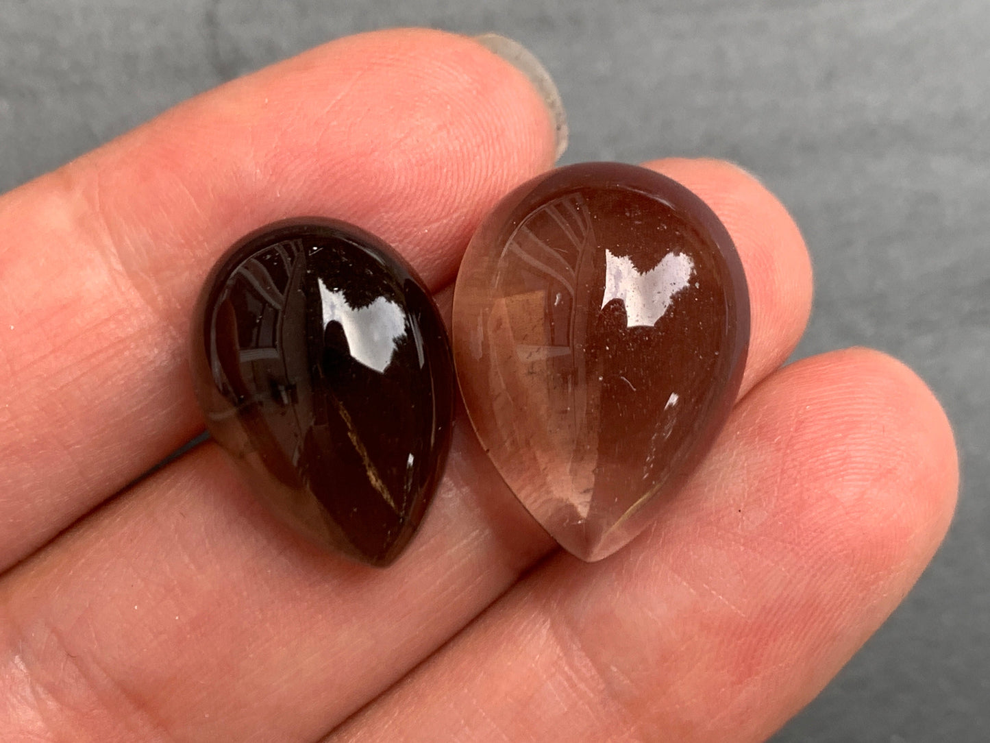Smokey quartz pear 18, 20mm cabochon - Calibrated cabochons   es