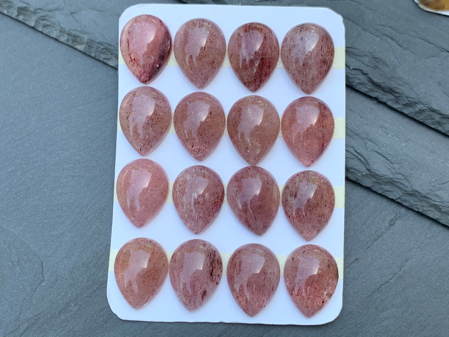 Strawberry Quartz pear 15x20mm Cabochon - Calibrated cabochons
