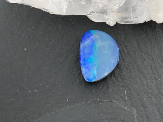 Australian Opal doublet 8x11x5mm cabochon