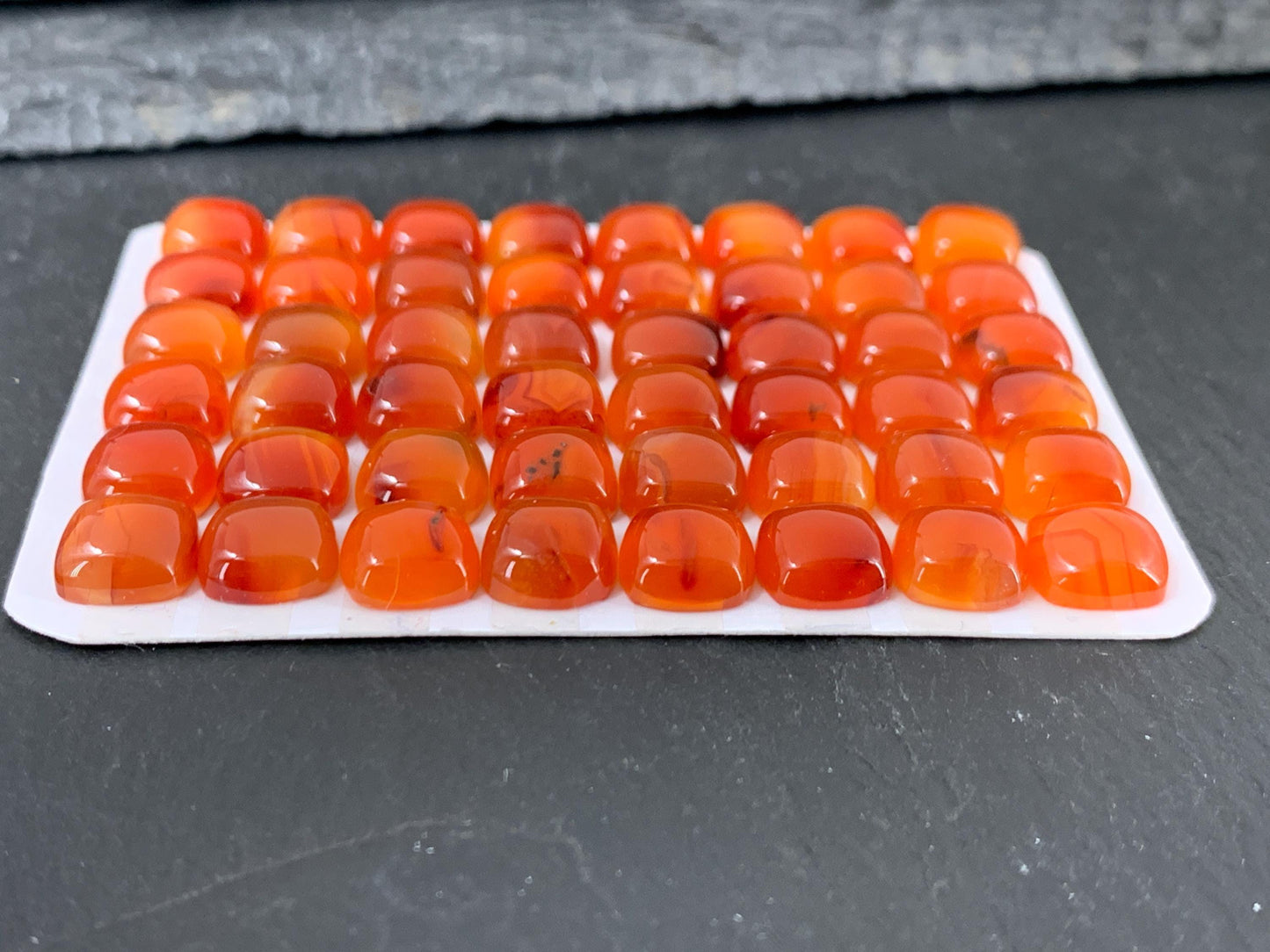 Carnelian square cushion 8mm cabochon - Calibrated cabochons