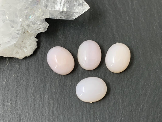 Pink Opal oval 8x10mm cabochon - Calibrated cabochons