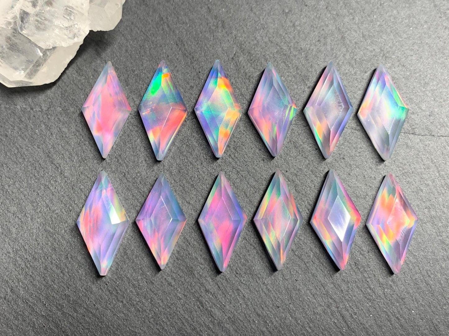 Faceted Aurora Opal rhombus 10x20mm cabochon - Doublet cabochons - man made Opal - Pink cabochon