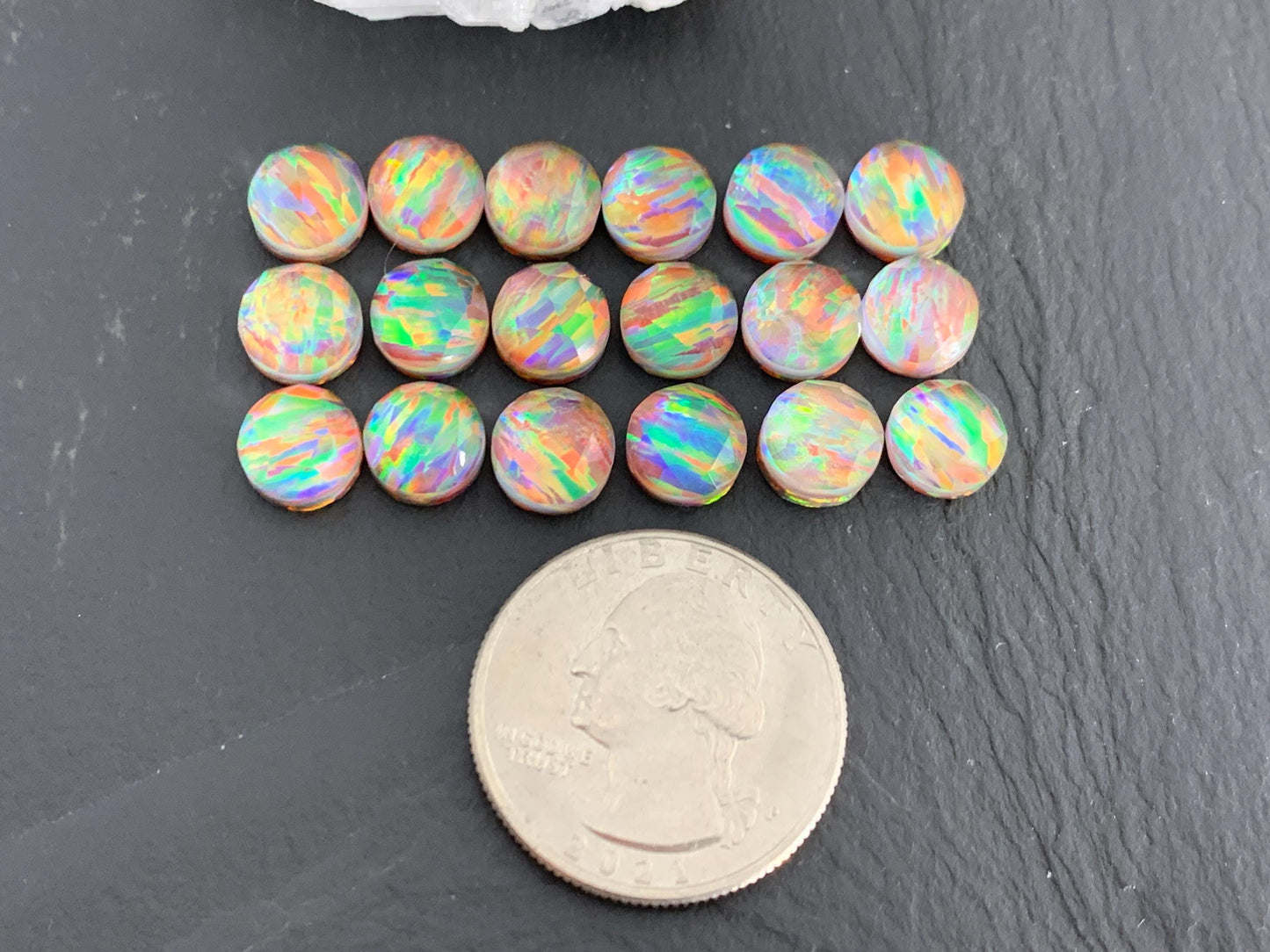 Faceted Aurora Opal round 8mm cabochon - Doublet cabochons