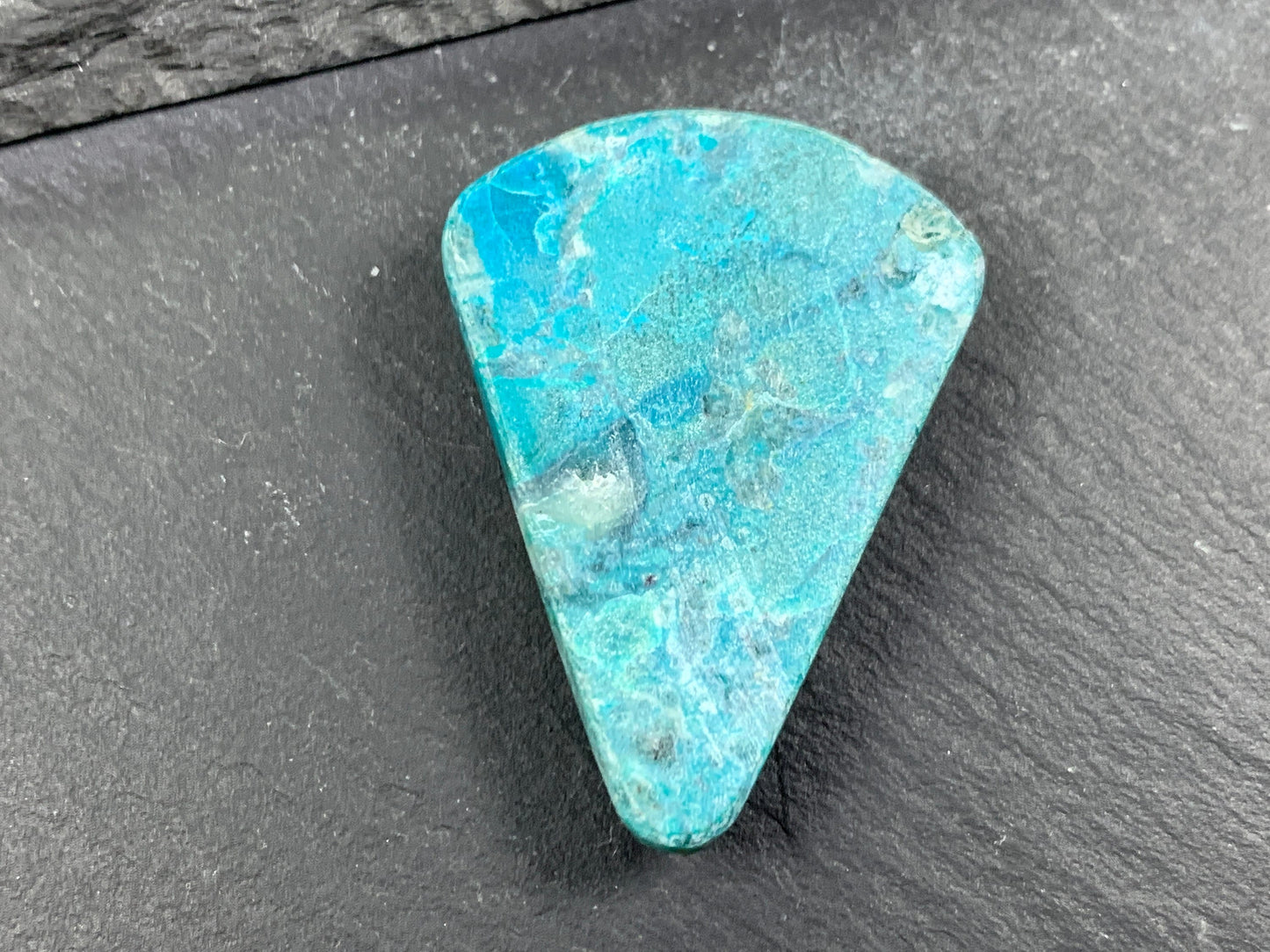Chrysocolla 43x31x18mm cabochon (Peru)
