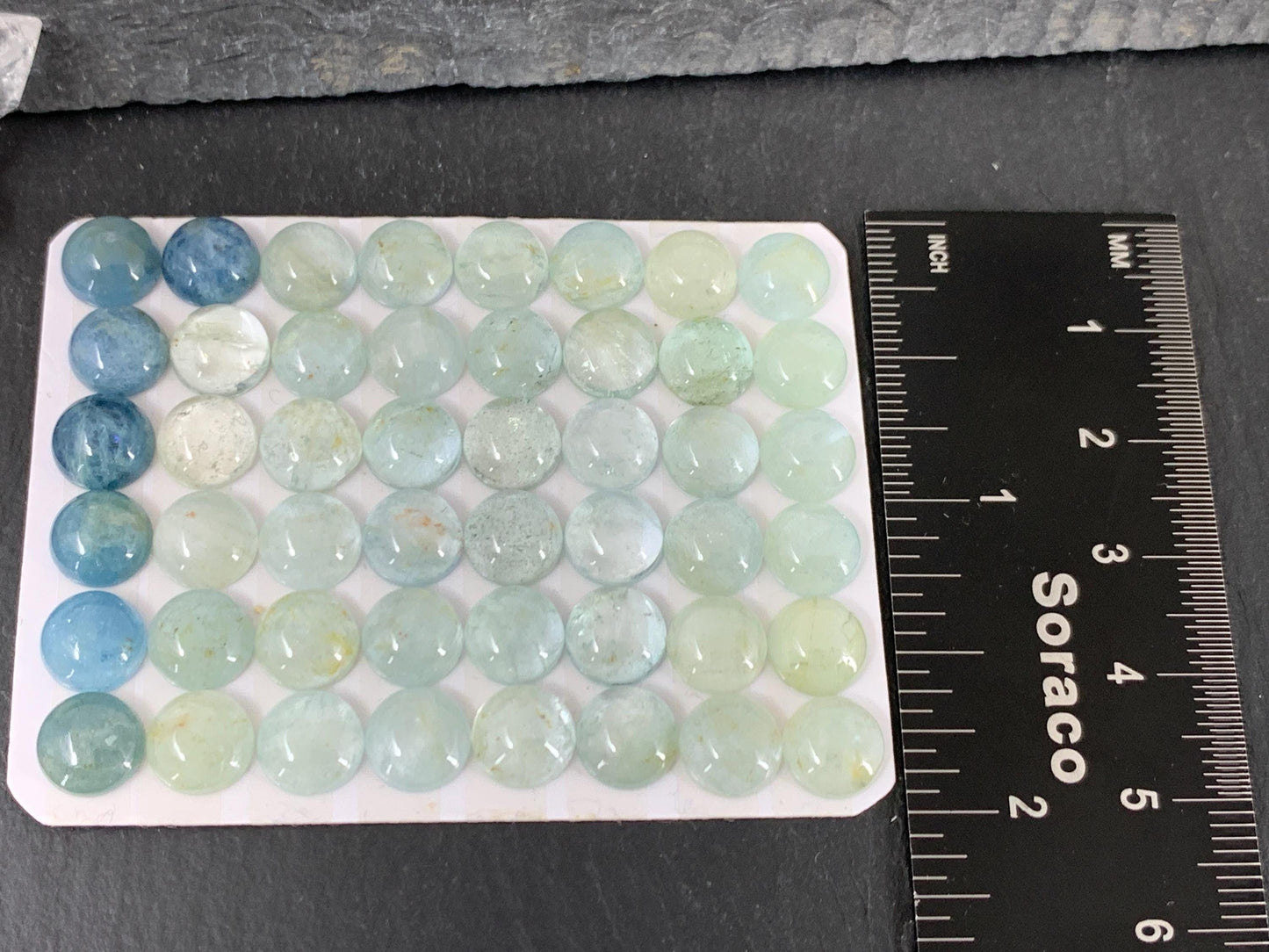 Aquamarine round 8mm cabochon - Calibrated cabochons