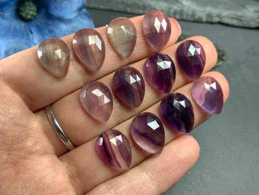 Faceted Fluorite pear 10x14mm Cabochon - Calibrated cabochons