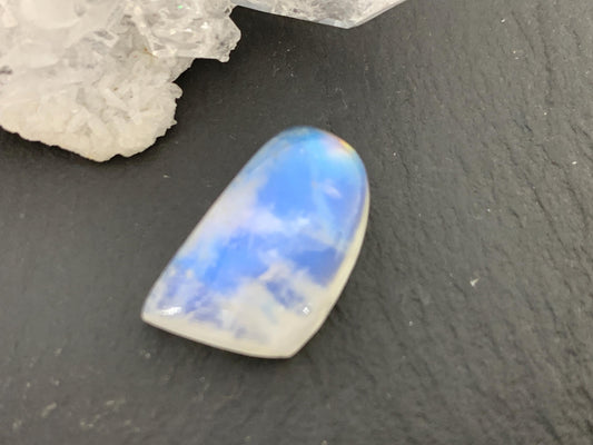 Rainbow Moonstone 18x16x7mm cabochon